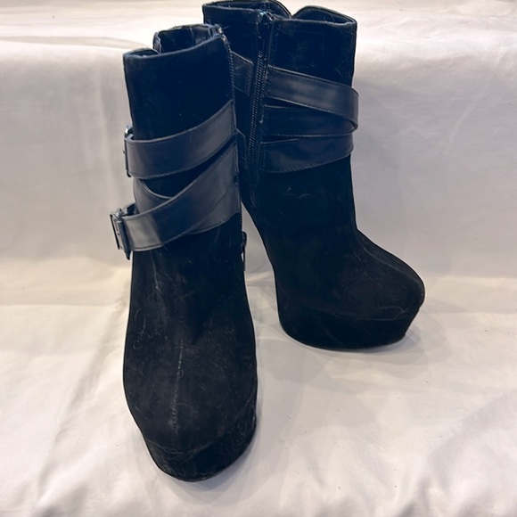 Black Anne Michelle High Heel Ankle Boots - Picture 7 of 8